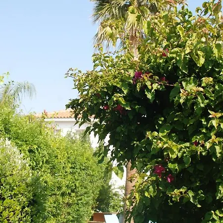 & Poetry Villa *